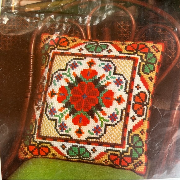 Vintage 70s Embroidered Throw Pillow Kit. - Picture 2 of 6